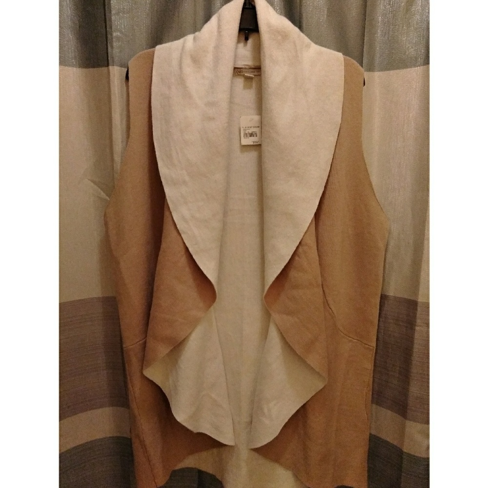 ✨NWT! ✨ Cato Cover Up